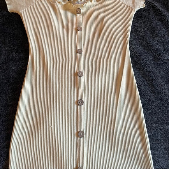 Cute Cotton Mini Dress in Pale Yellow - Picture 6 of 8